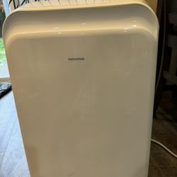 Insignia™ 250 Sq. Ft. Portable Air Conditioner