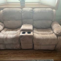 Reclining Loveseat w/ Cup Holders – Super Comfortable – Clean 