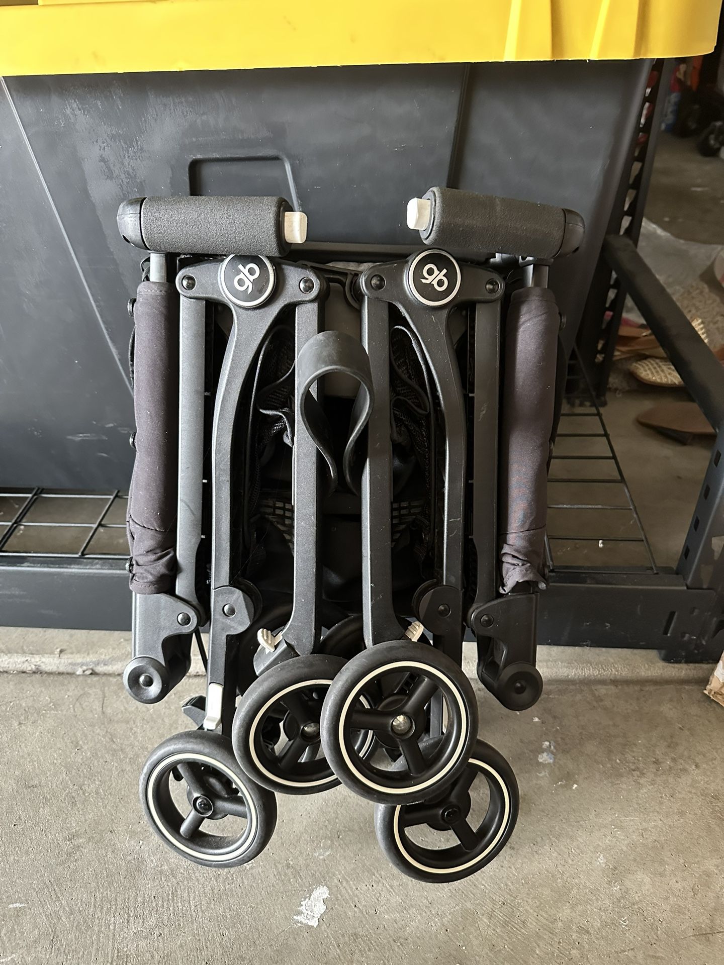 GB Foldable Stroller