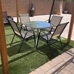 Table Wit 4 Chairs Patio 