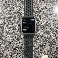 Apple Watch SE 44mm