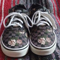 Girl's Checkered Flowered Vans, Size 5.