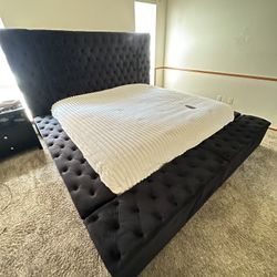 King Bed With Storage 