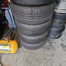 Set 245/45/19 Goodyear Eagle 
