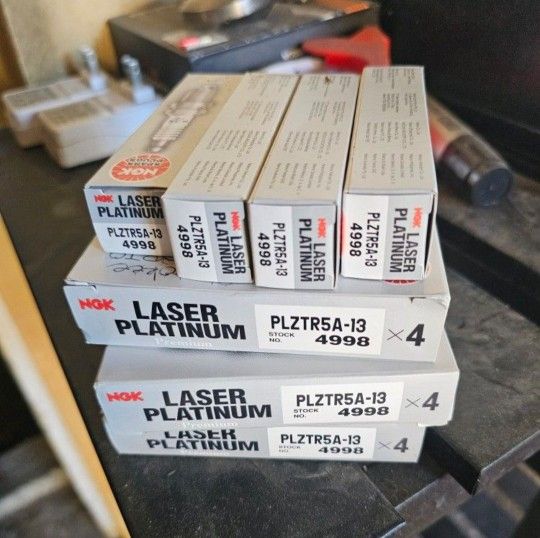 New Laser Spark Plugs 4998 Jeep Cherokee