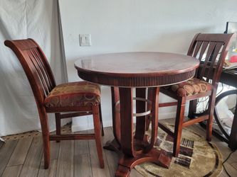 Coffee table with 2 chairs