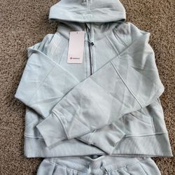 Lululemon baby blue scuba set size 4 (XS/S)