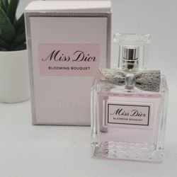 Dior
 
Miss Dior Blooming Bouquet Eau de Toilette

1.7 fl 