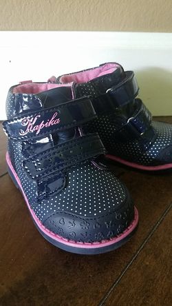 Girls boots, size 5.5, Orthopedic