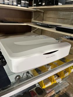 📽️🔥 PROMETHEAN ULTRA-WIDE SSI PROJECTOR FOR SALE! 🔥 Looking for a projector for your classroom, office, business, or presentations? Check out this