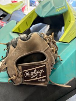 Rawlings glove