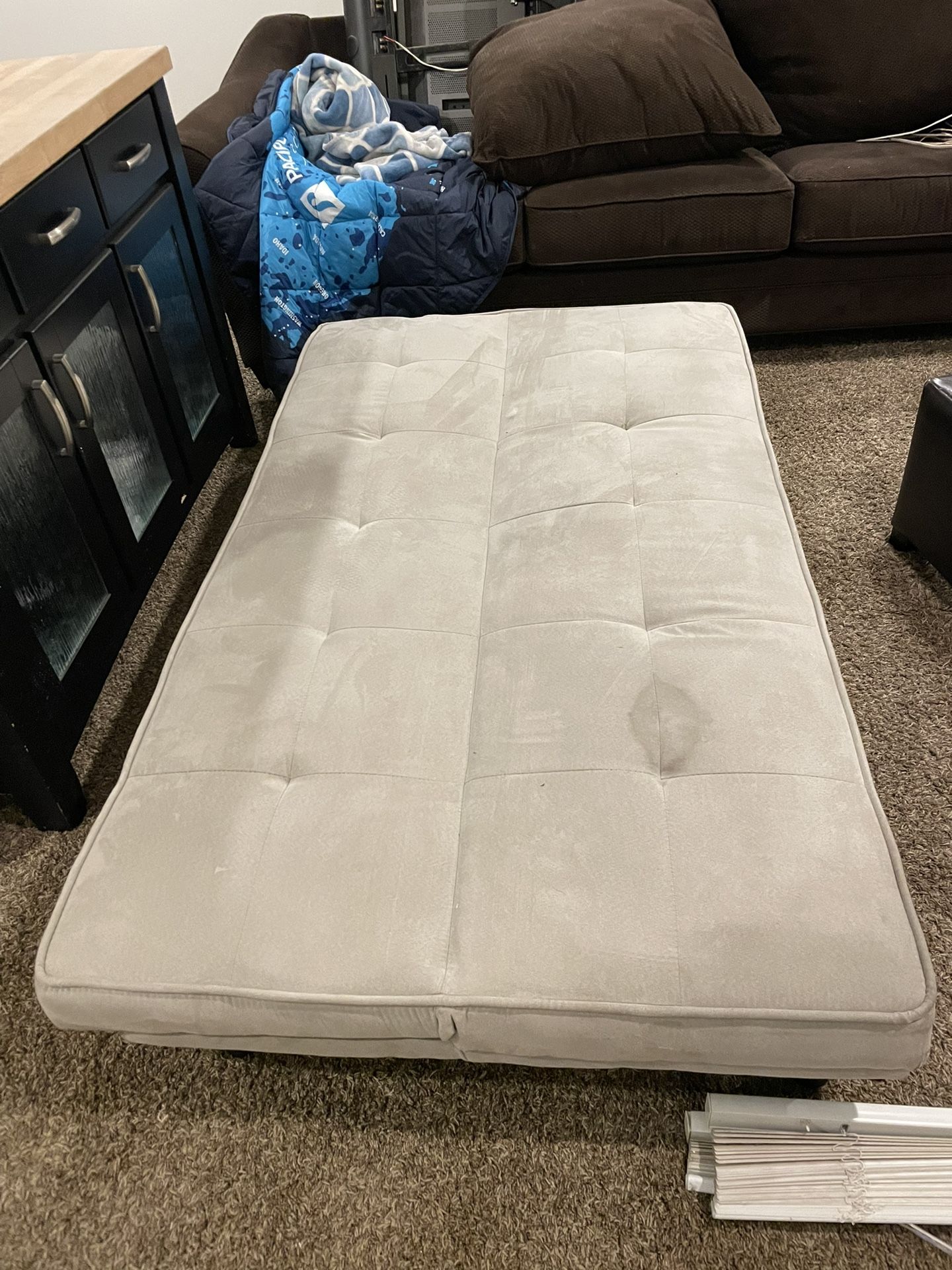 Futon (free)