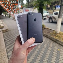 iPhone 7 Unlocked With Warranty 