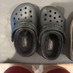 Toddler shoes 7M and 6