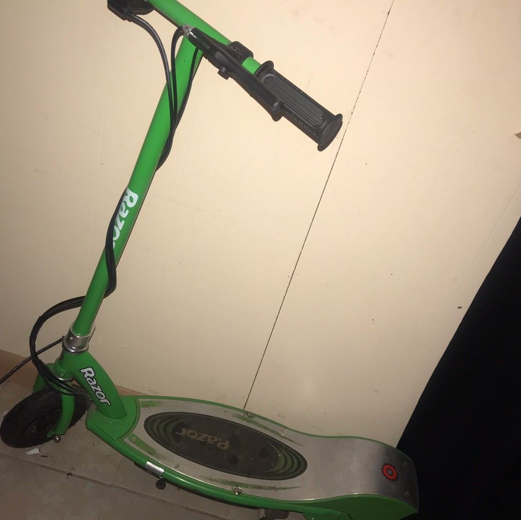 Razor Motorized Rechargeable Electric Powered Kids Scooters, 1 Green