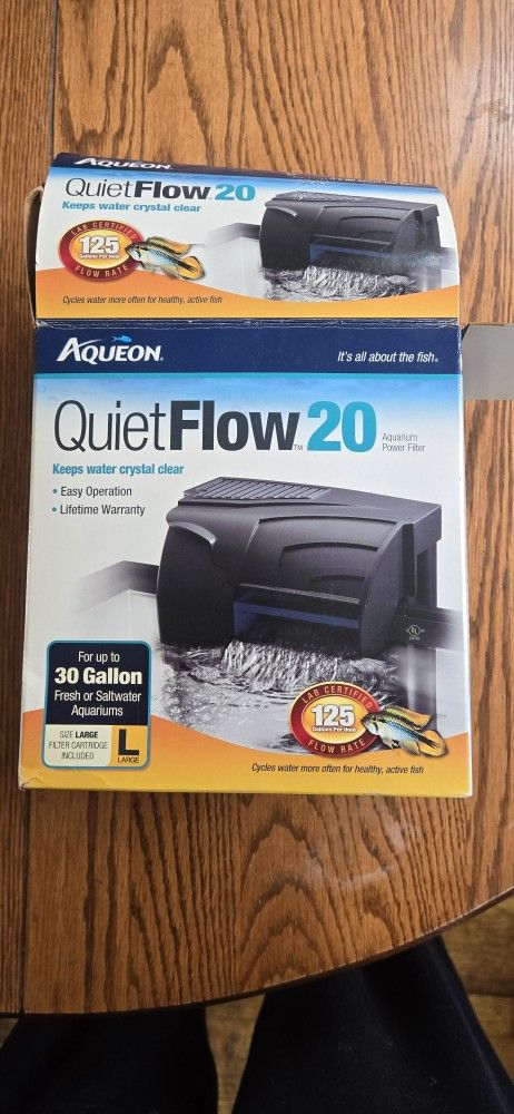 Aqueon QuietFlow 20 Aquarium Power Filter - Never used open box. Complete system with filters $20