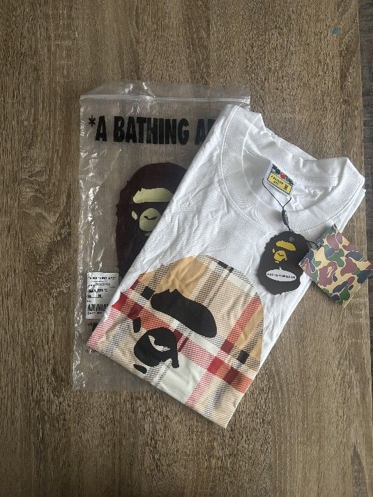 White bape x burrberry t shirt medium