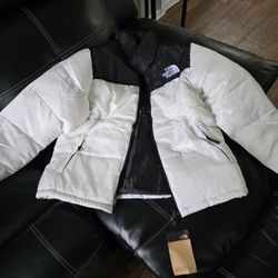 The North Face Jacket NEW