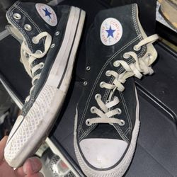 High-Top Converse Chuck Taylors 11.5m