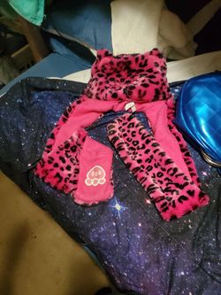 Fuzzy Beanie W/ Attached Mittens