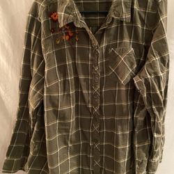 Ladies  sz 1X Terra & Sky green plaid button down shirt 