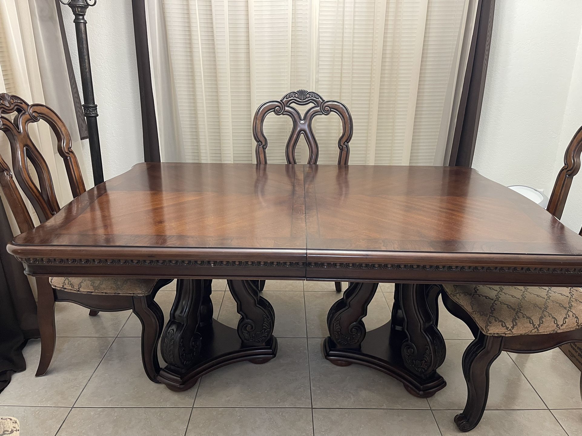 Dining set 4 Chair + Table