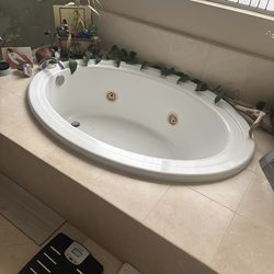 Jacuzzi tub