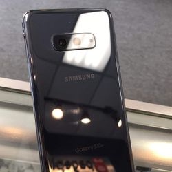 Samsung Galaxy S10e 128 GB Unlocked 