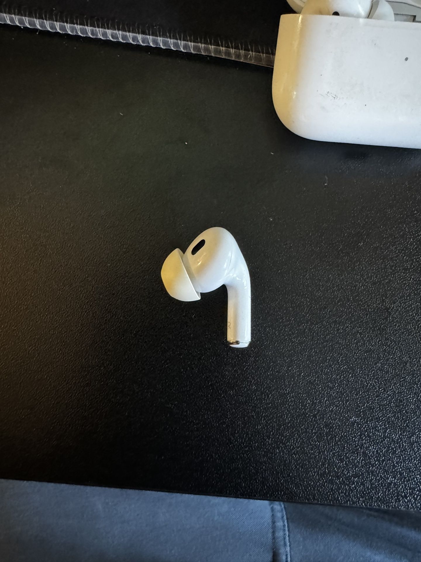 Right AirPod Pro 2nd Gen