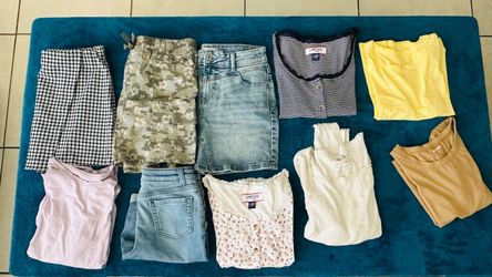 Big girls clothes size 14-16 all for 20 Dlls