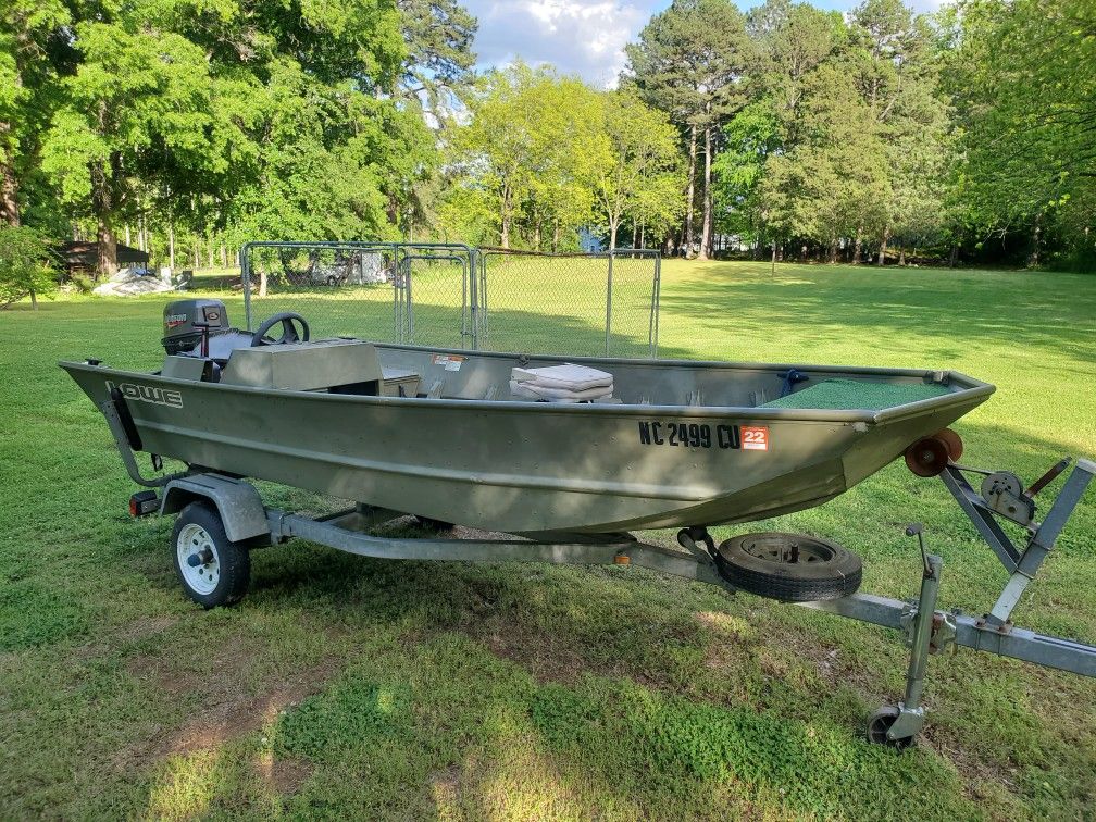 LOWE 14' jon boat...25hp Johnson...Galvanized trailer...w/ TITLES ...