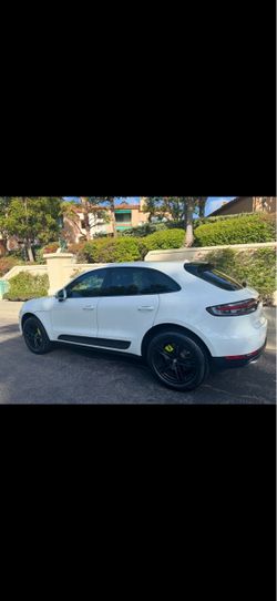 2021 Porsche Macan