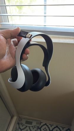 The PULSE 3D wireless headset