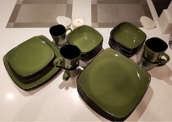 Corelle stoneware set