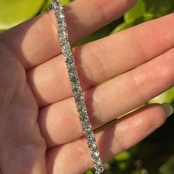 Sparkling Diamond Bracelet 