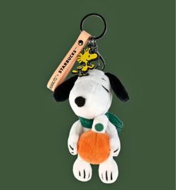 Snoopy x Starbucks charm