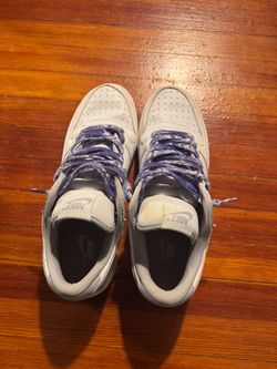 Nike Low-Top Sneakers White with Purple Laces