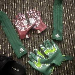College gloves
