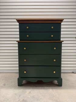 🚨Free Delivery NJ/NY Green Solid Wood Dresser- 5 Drawers