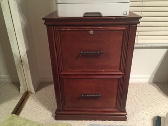 Wood filing cabinet 2 drawers