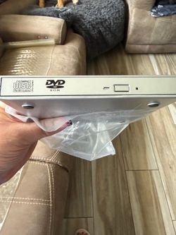 PORTABLE DVD PLAYER
