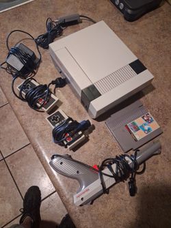 Nintendo NES system will all hookups in one game fully tested very good condition $90 pickup in Glendale