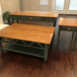 Beautiful Ethan Allen Country Colors Living Room Tables (set of 3)