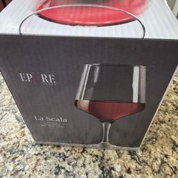 Brand New Wine Glass Set Of 4