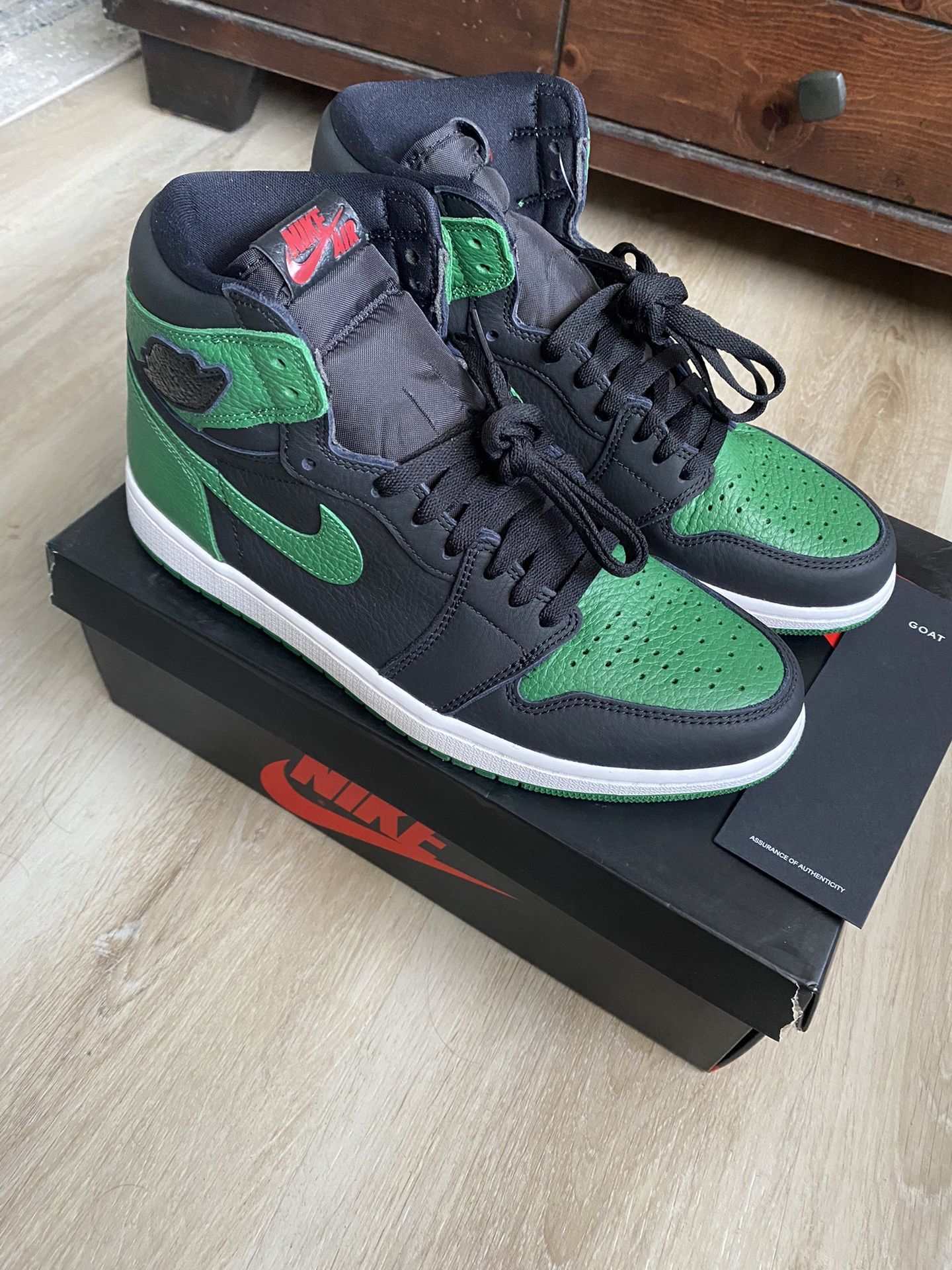 Nike Air Jordan 1 Pine Green DS Size 10.5