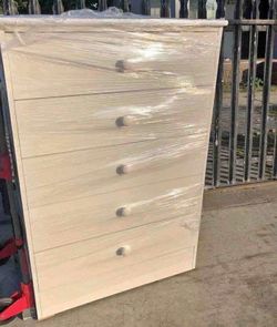 Dresser 5 drawers
