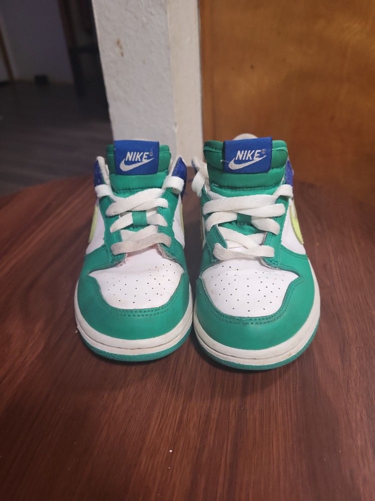Nike shoes