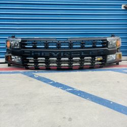 2019,2020,2021 Chevy Silverado 1500 Custom Headlights and Grill Oem,Luces y Parrilla No Damage Clean