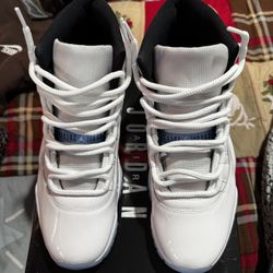 Air Jordan 11 Retro Legend Blue