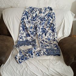 Women's Outfit Extra Large